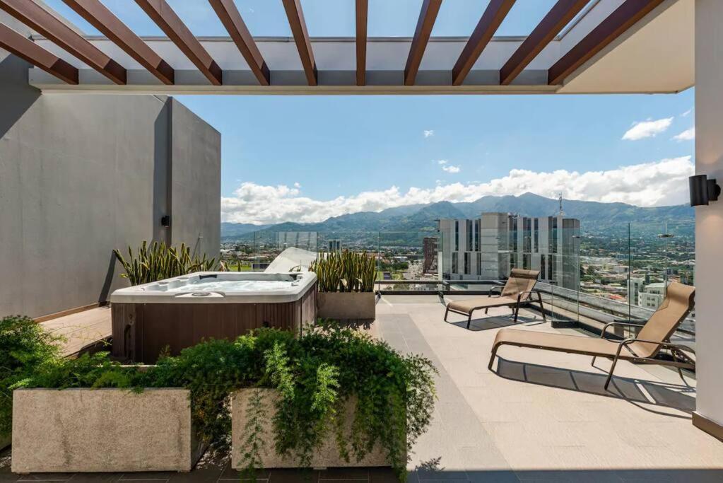 Apartamento 10th Floor & Rooftop Jacuzzi *