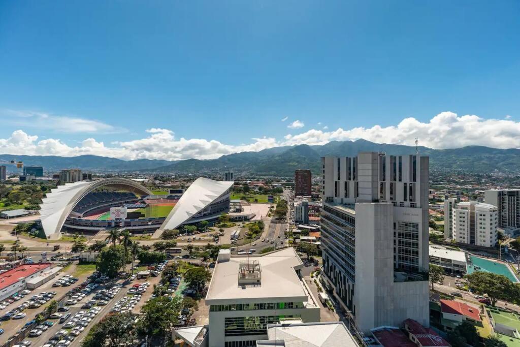 10th Floor & Rooftop Jacuzzi Apartamento